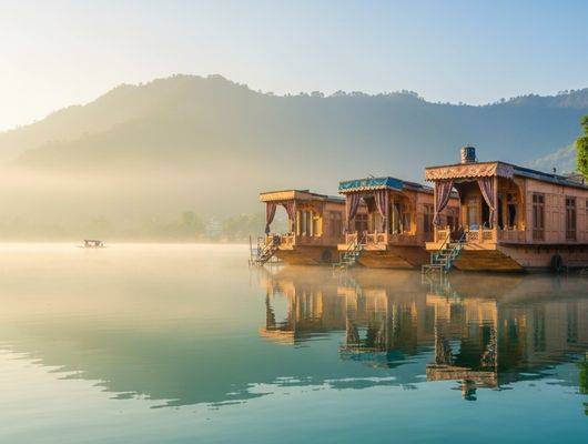 Kashmir Serenity Escape Srinagar Gulmarg Pahalgam package